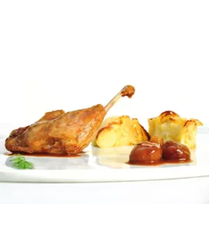 Confit de Pato Cascajares con salsa Marnier y gratén de patatas